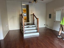 210 S Horner St in Oak Grove, LA - Building Photo