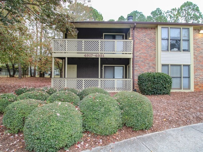 property at 4923 7 Pine Cir