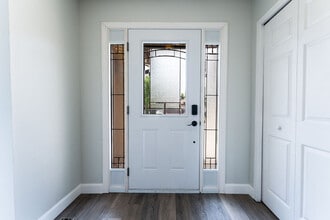 Beautiful 4-Bedroom Home in Pond Mills – Finished Basement & Garage in London, ON - Building Photo - Building Photo