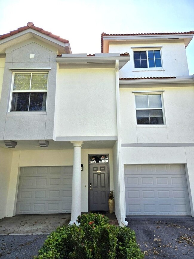 2024 Alta Meadows Ln in Delray Beach, FL - Building Photo - Building Photo