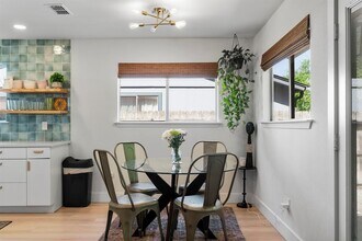 7507 Bender Dr in Austin, TX - Building Photo - Building Photo