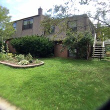 201 W Oak St in Grafton, WI - Building Photo - Building Photo