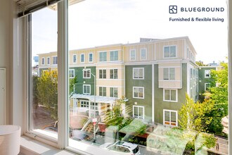 240 Sidney St in Cambridge, MA - Foto de edificio - Building Photo