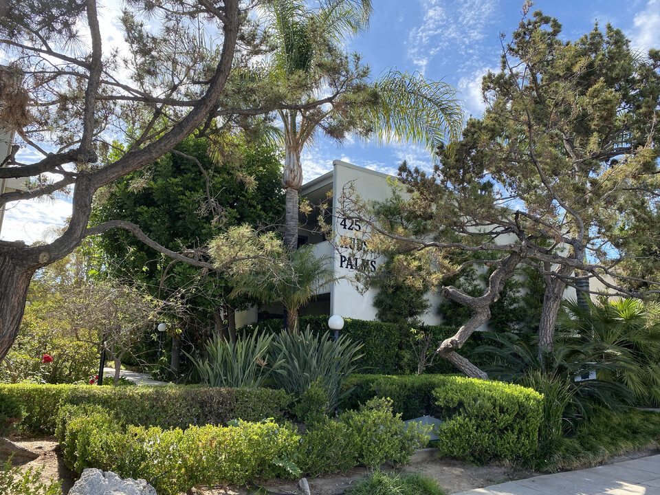 Hudson Palms in Pasadena, CA - Building Photo