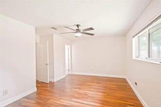 10907 Overlea Dr in Houston, TX - Building Photo - Building Photo