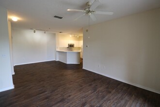 625 Fairway Dr, Unit 302 in St. Augustine, FL - Foto de edificio - Building Photo