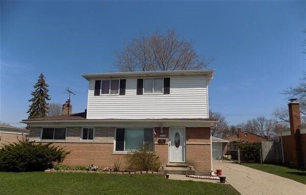 26520 Thomas Dr in Warren, MI - Foto de edificio