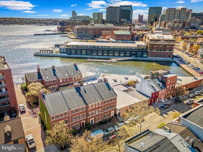 922 Fell St in Baltimore, MD - Building Photo - Building Photo
