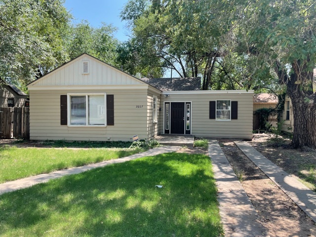 2607 27th St in Lubbock, TX - Foto de edificio