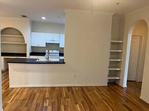 860 N Orange Ave in Orlando, FL - Building Photo - Building Photo