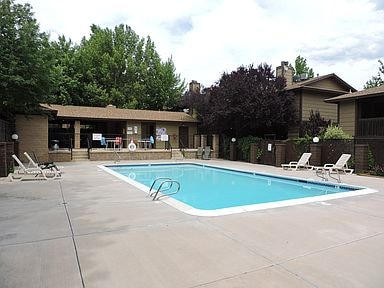 2913 Tierra Verde E in Reno, NV - Foto de edificio - Building Photo