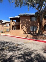 1720 W Wood Bridge Ct in Tucson, AZ - Building Photo