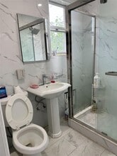 77-02 164th St-Unit -2 in Queens, NY - Building Photo - Building Photo