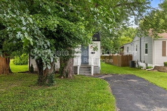 2726 Osgood Ave in Overland, MO - Building Photo - Building Photo
