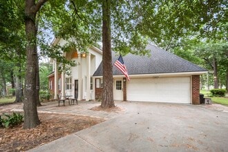 14151 Buckingham Ln in Tomball, TX - Building Photo - Building Photo