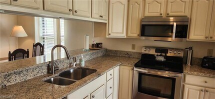 841 Kings Way in Naples, FL - Building Photo - Building Photo