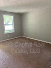110 Sunnyside St in O'Fallon, IL - Building Photo - Building Photo