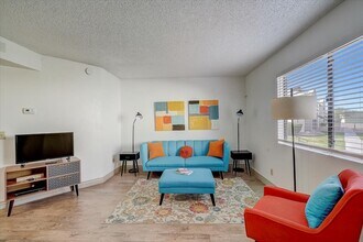 The Place at 2120 in Tucson, AZ - Building Photo - Building Photo