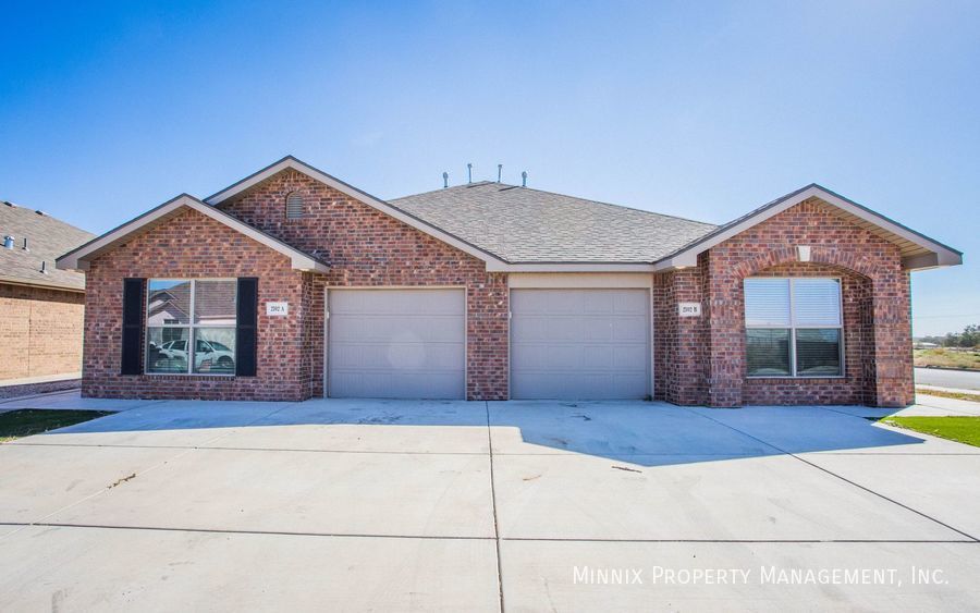 2102 N Avenue J in Lubbock, TX - Building Photo