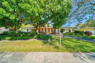 7745 SW 144th St in Palmetto Bay, FL - Building Photo - Building Photo