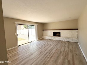 1529 E Edgewater Dr in Tempe, AZ - Building Photo - Building Photo