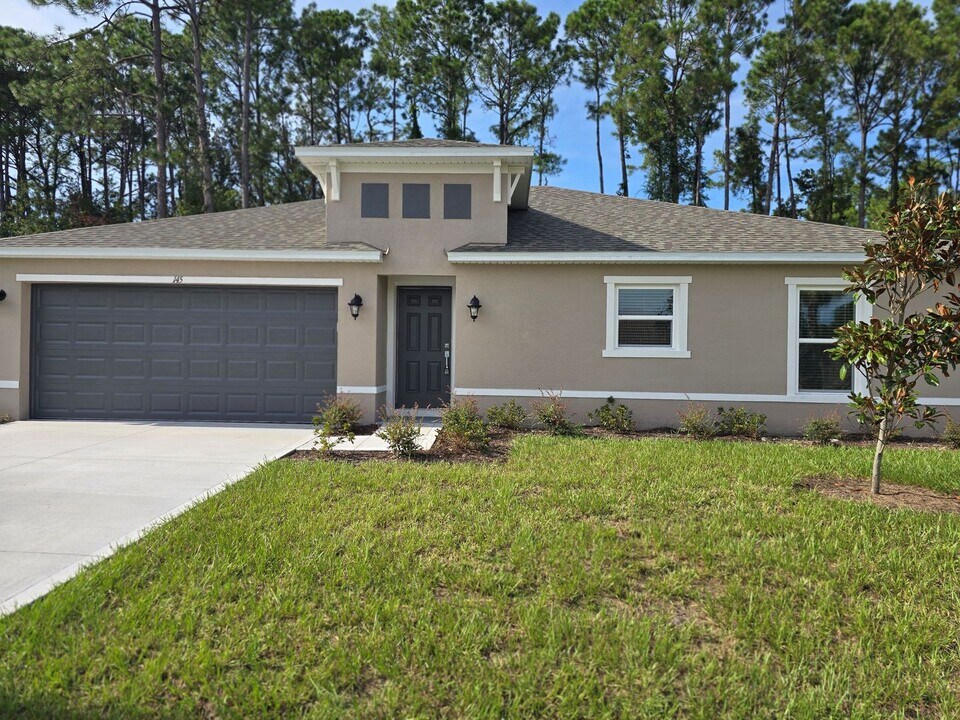 145 Palmwood Dr in Palm Coast, FL - Building Photo