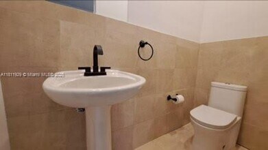 1027 Euclid Ave in Miami Beach, FL - Building Photo - Building Photo
