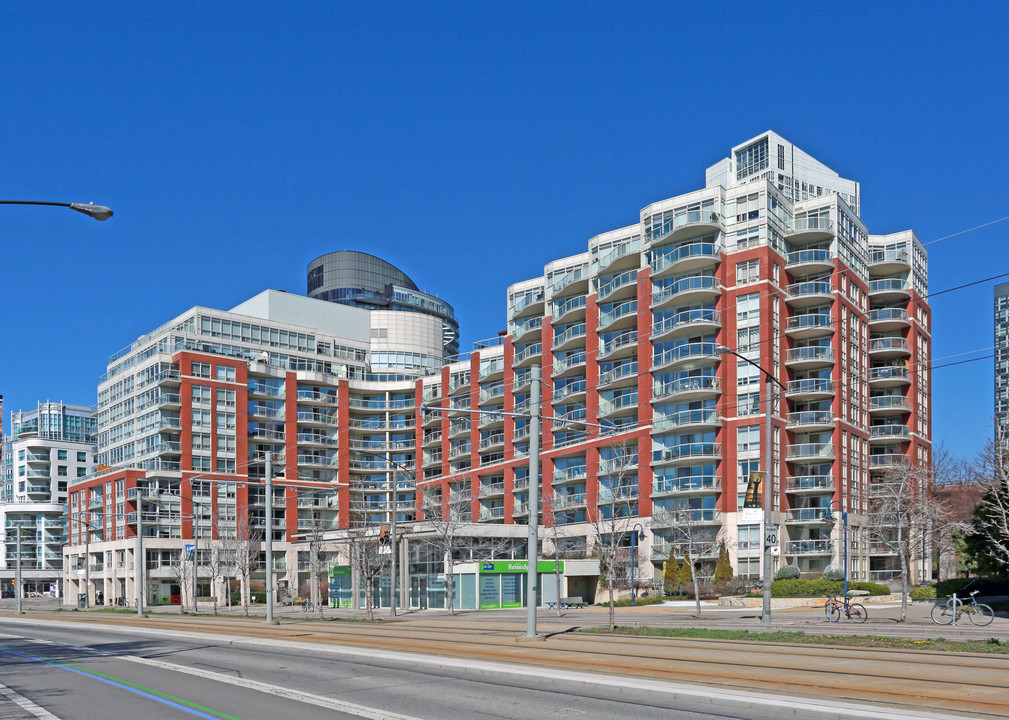 Kings Landing in Toronto, ON - Building Photo