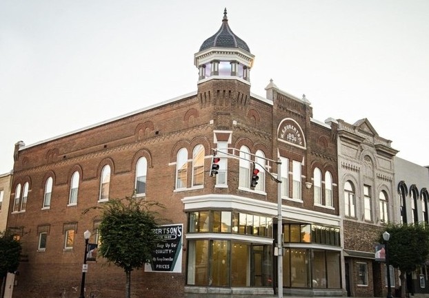 Robertson Apartments in Springfield, KY - Foto de edificio