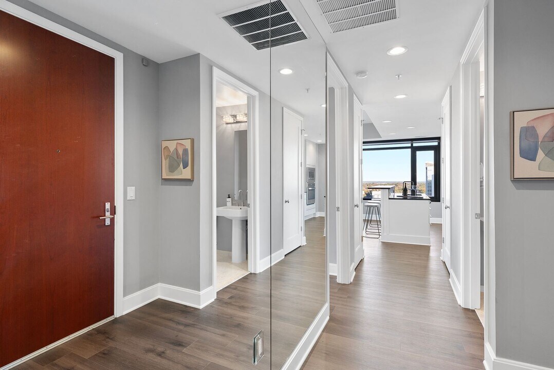 122 N Harrington St in Raleigh, NC - Building Photo