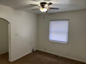 326 Lafayette Ave in Lebanon, IN - Foto de edificio - Building Photo