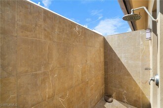 611 18th Ave S in Naples, FL - Building Photo - Building Photo