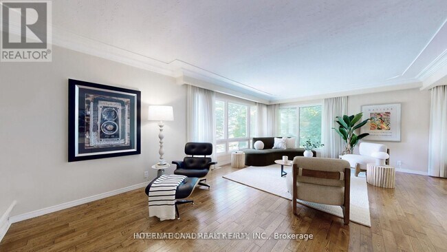 1093 Queensville Sideroad in East Gwillimbury, ON - Building Photo - Building Photo