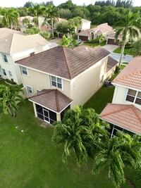 7913 Jewelwood Dr in Boynton Beach, FL - Foto de edificio - Building Photo