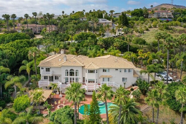 property at 7302 Vista Rancho Ct