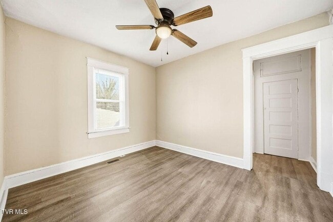 1217 Kentucky Ave in Bristol, TN - Building Photo - Building Photo