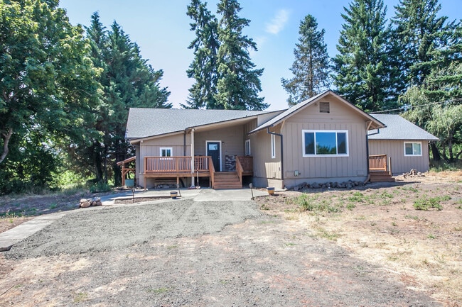 property at 2100 Kenwood Dr