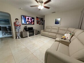 3889 NW 4th St in Miami, FL - Building Photo - Building Photo