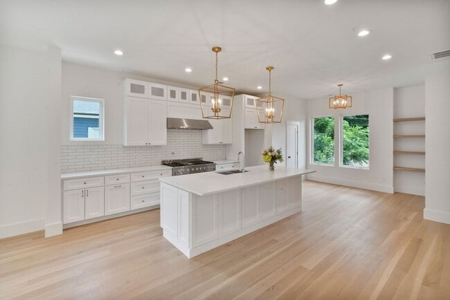 129 French St in Charlotte, NC - Building Photo - Building Photo