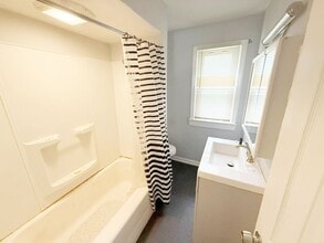 15800 Grant in Cleveland, OH - Building Photo - Building Photo