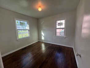 928 N Locust Ln in Midwest City, OK - Building Photo - Building Photo