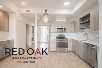 1331 W 7th St, Unit 311 in Los Angeles, CA - Building Photo - Building Photo