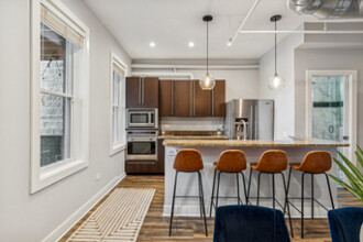 1414 W Division St, Unit 2 in Chicago, IL - Building Photo - Building Photo