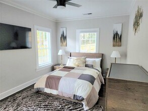2862 Elliott Cir NE in Atlanta, GA - Building Photo - Building Photo