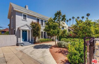 2345 W 21st St, Unit 2345 W 21st Street in Los Angeles, CA - Building Photo