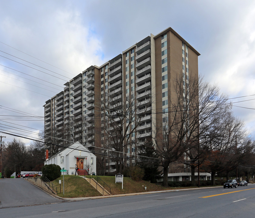 Kenwood Condominium in Bethesda, MD - Building Photo