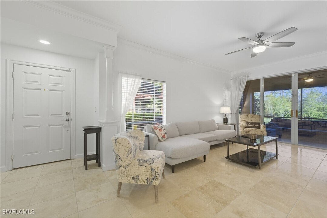 8701 Piazza Del Lago Cir in Estero, FL - Building Photo