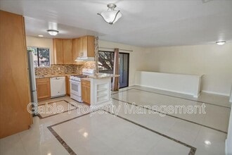 23528 Newhall Ave in Santa Clarita, CA - Building Photo - Building Photo