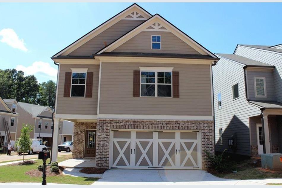 2132 Black Pebble Cir in Buford, GA - Building Photo