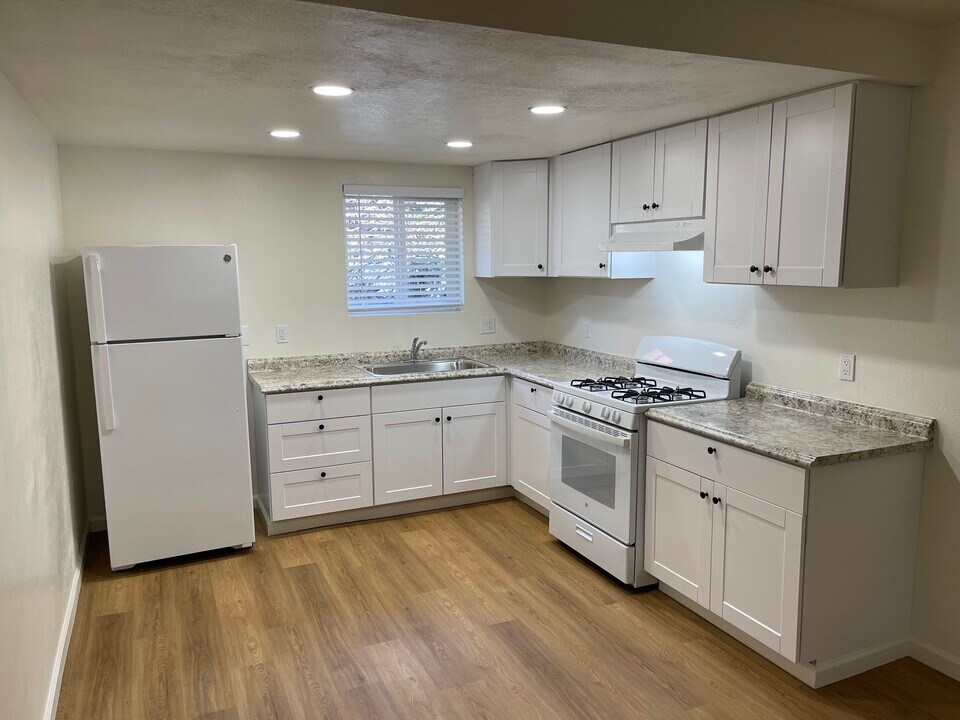 2840 Fulop St in Lake Isabella, CA - Foto de edificio